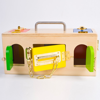 木制蒙氏蒙特梭利锁箱锁扣箱幼儿园日常开锁教具儿童早教益智玩具